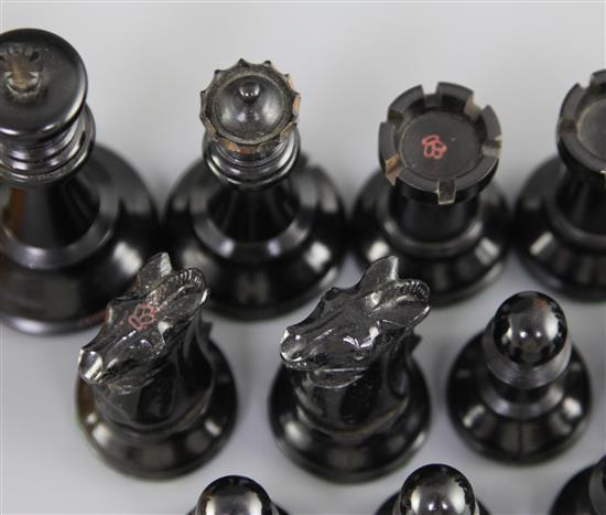 A Jaques & Son Staunton pattern ebony and boxwood library chess set, kings 3.5in.